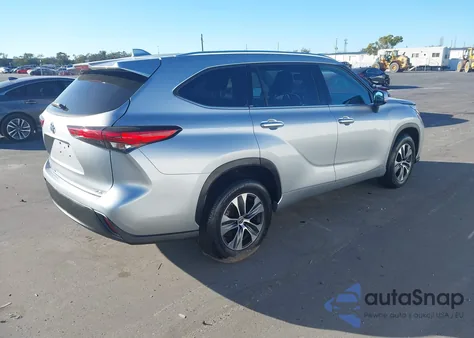 2021 Toyota Highlander Xle из США, поврежденный, VIN 5TDGZRAH4MS518564